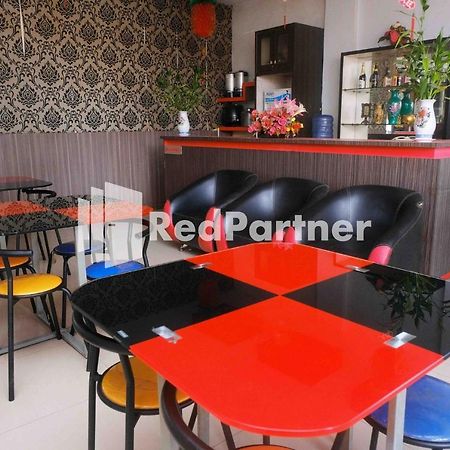 Hotel Permata Makassar Mitra Reddoorz Balangberu Exteriér fotografie